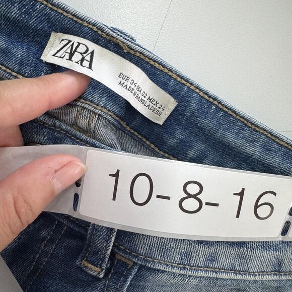 Zara Jeans Womens 2 Blue Distressed Raw Hem Skinny Mid‎ Rise Vintage Wash Denim - Picture 3 of 6